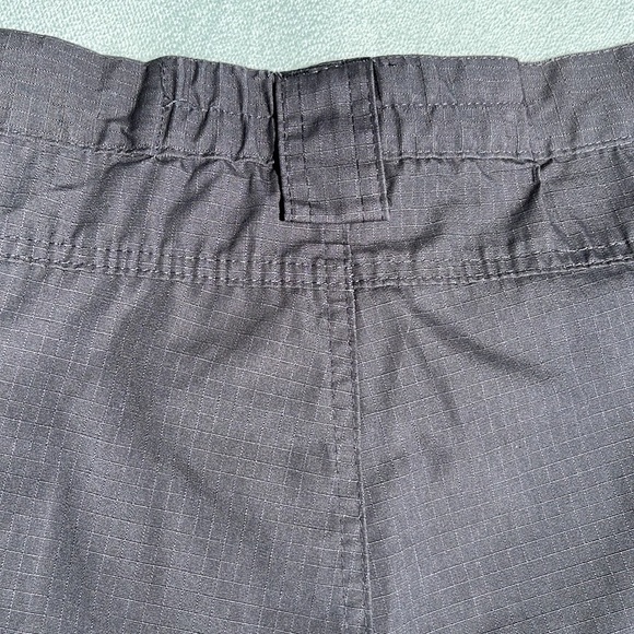 Men’s Lightweight, Grey Cargo Shorts - Picture 9 of 12